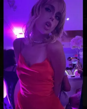 Petitegothgirl Profile Thumbnail