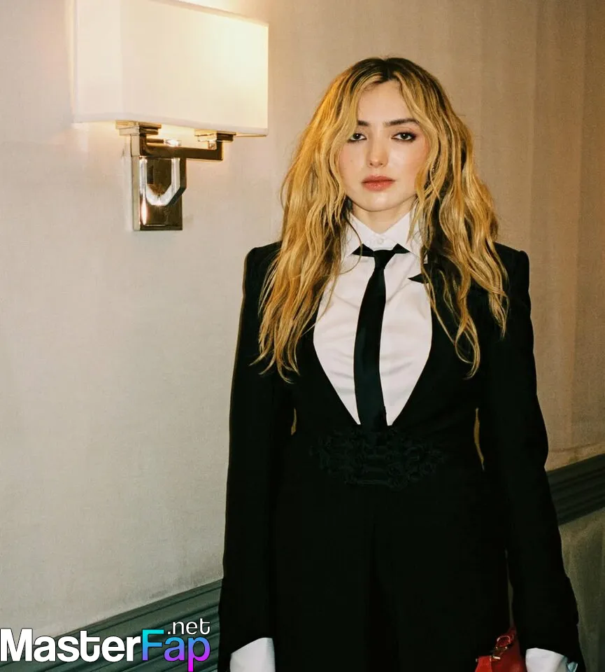 Peyton List OnlyFans Leak Picture - #X61YmrauCP.