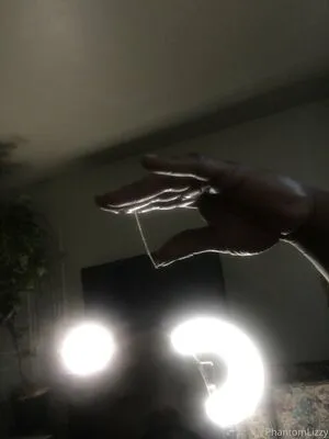Phantomlizzy Thumbnail Picture