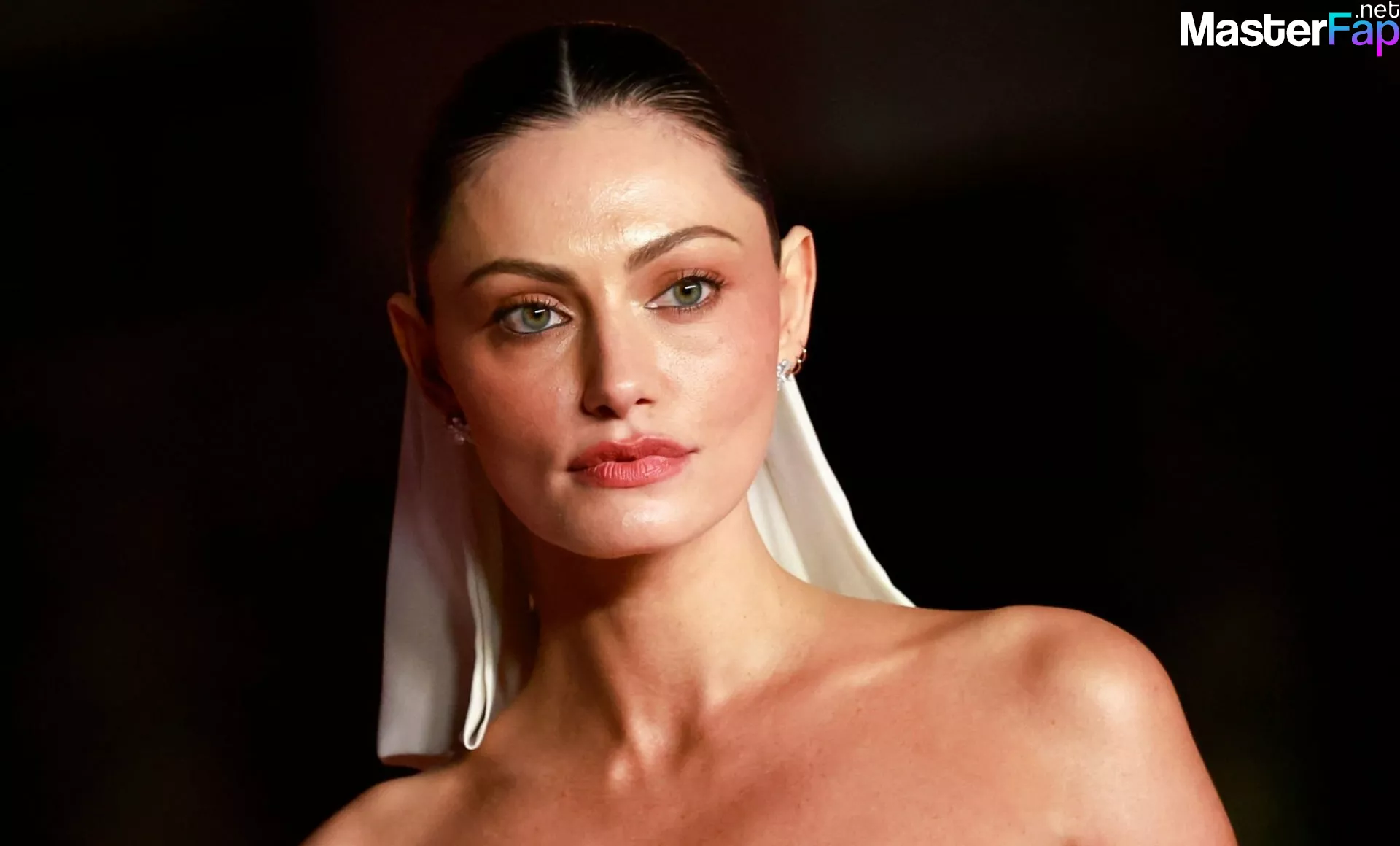 Phoebe tonkin nackt