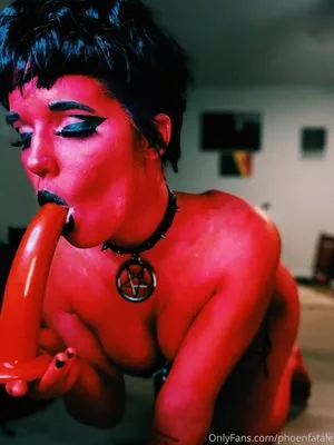 Phoenfatale OnlyFans Leaked Free Thumbnail Picture - #dARaZG1Hs8
