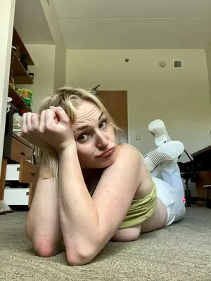 Photogirlleigh Thumbnail Picture