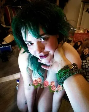 Pinegreentea Thumbnail Picture