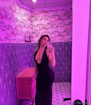 Pink Sofi Thumbnail Picture