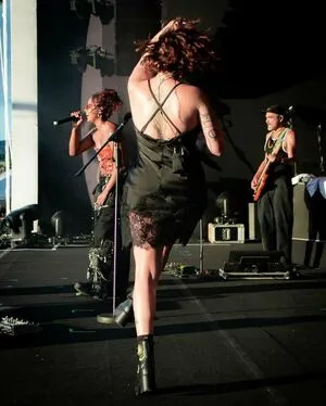 Pitty Thumbnail Picture
