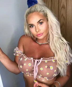 Pocket Rocket Meg OnlyFans Leaked Free Thumbnail Picture - #GoIBuns800