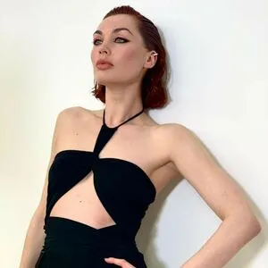Poppy Corby Tuech Thumbnail Picture