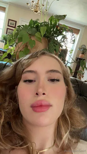 Porcelaingoirl Thumbnail Picture
