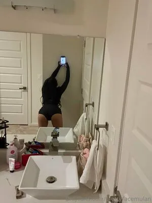 Prettyfacemulan OnlyFans Leaked Free Thumbnail Picture - #QPEvsGAN0s