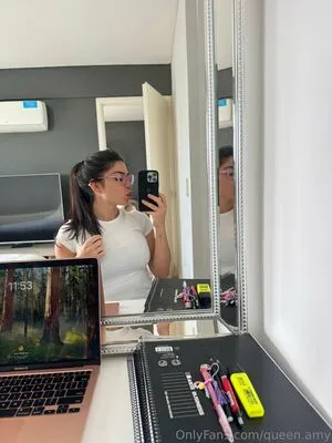 Queen Amy OnlyFans Leaked Free Thumbnail Picture - #hEmiyntAsR