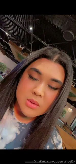Queen Angel5k Thumbnail Picture