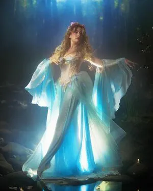 Queen Astraea Thumbnail Picture