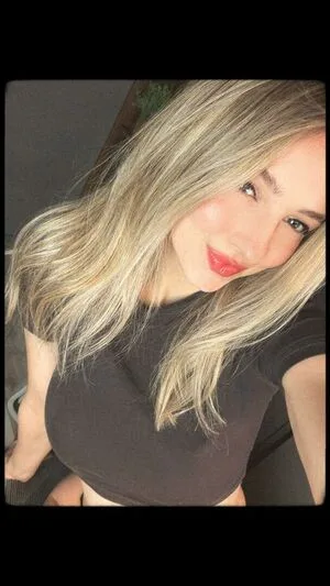 Queen Kitty Thumbnail Picture