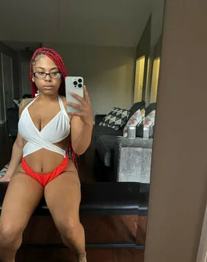 Queen Mya Tinymya Thumbnail Picture