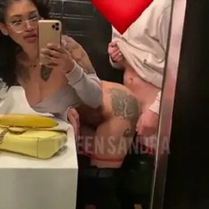 Queen Sandra Thumbnail Picture