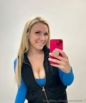 Queenbee6 OnlyFans Leaked Free Thumbnail Picture - #jAskE2Qhny