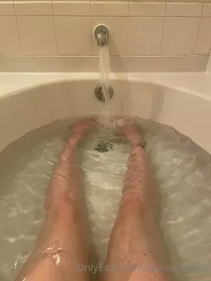 Queenhails22 OnlyFans Leaked Free Thumbnail Picture - #e74Kg12hxe