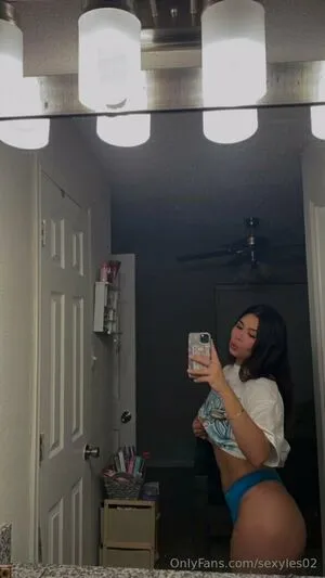 Queenles0 OnlyFans Leaked Free Thumbnail Picture - #R7IfMT4Kom