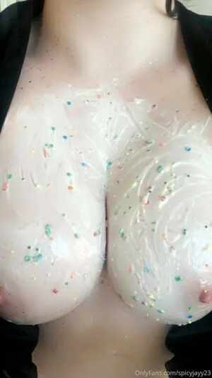 Queenns122 Thumbnail Picture
