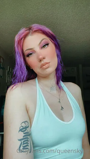 Queenskylie Thumbnail Picture