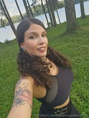 Qweengoddessfree Thumbnail Picture