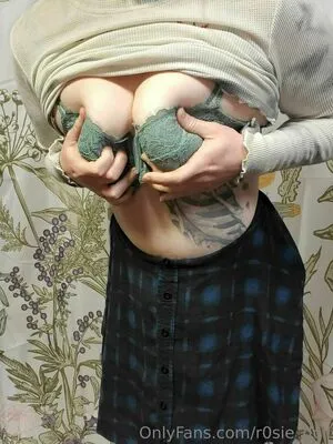 R0sie Doll OnlyFans Leaked Free Thumbnail Picture - #eWUU6O2mqK
