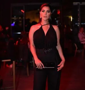 Rania Mansour Thumbnail Picture
