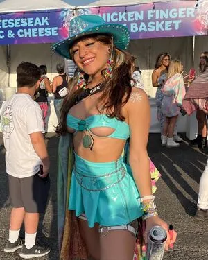 Rave Gab Thumbnail Picture