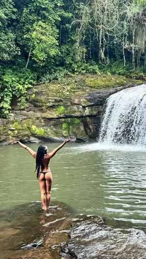 Rebeca Andrade Thumbnail Picture