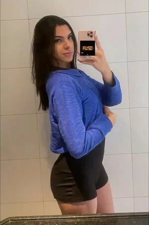Rebeca Oliveira Thumbnail Picture