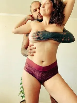 Rebelgarota Thumbnail Picture