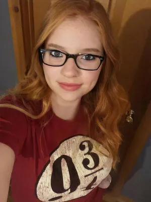 Redpandaeyes Thumbnail Picture