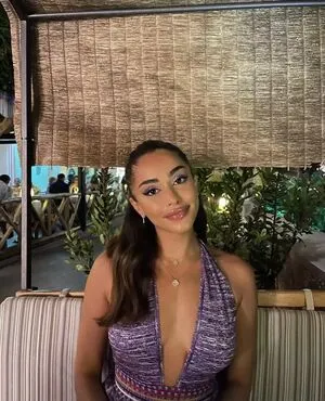 Reemalsanea Thumbnail Picture