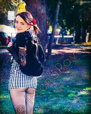 Reena Raven Thumbnail Picture