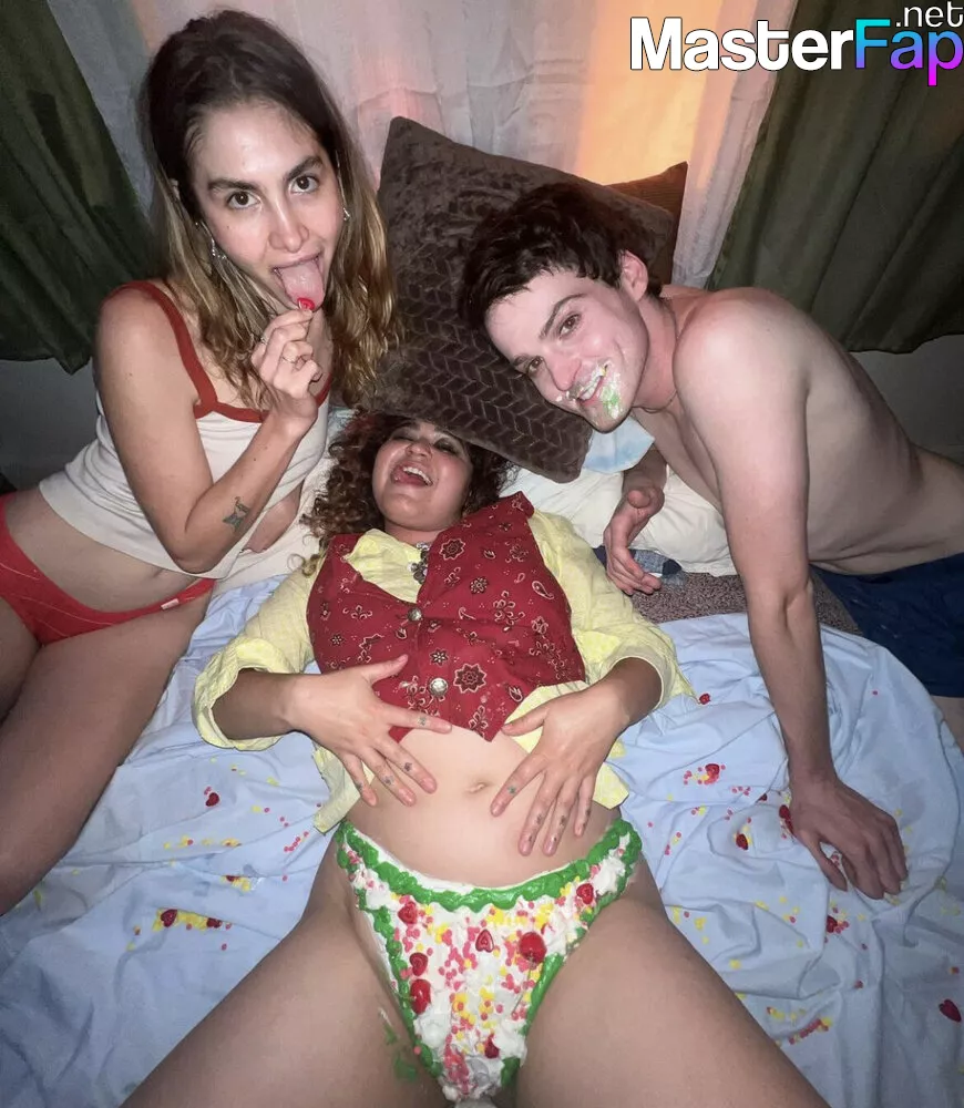 Remi Wolf Nude OnlyFans Leak Picture n7EjEe60nn | MasterFap.net