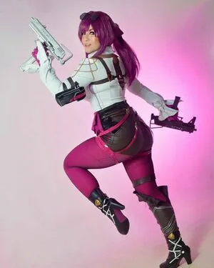 Renata Melo Thumbnail Picture