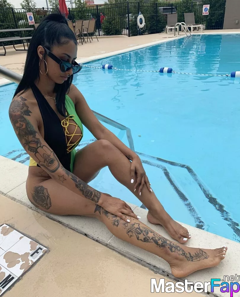Ridiculouslybombb Nude OnlyFans Leak Picture #AJR2J11Rap | MasterFap.net