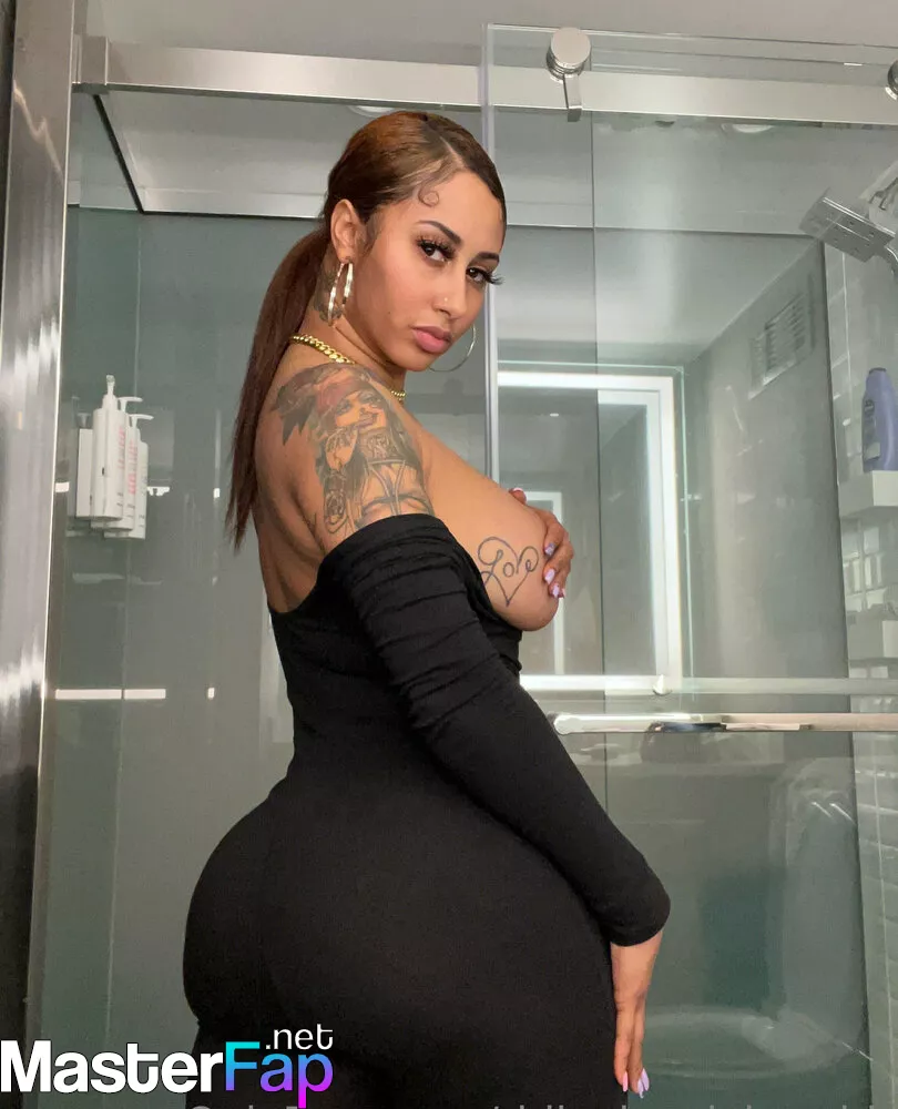 Ridiculouslybombb nude