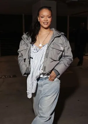 Rihanna OnlyFans Leaked Free Thumbnail Picture - #5WLLWo4P2W