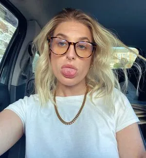 Riley Beth OnlyFans Leaked Free Thumbnail Picture - #F4sIbgCQAV