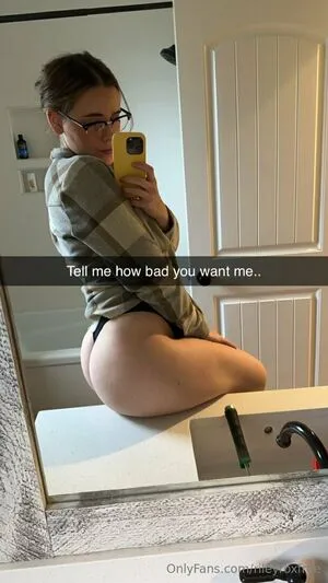 Rileyroxfree OnlyFans Leaked Free Thumbnail Picture - #2NcaWPyvTt