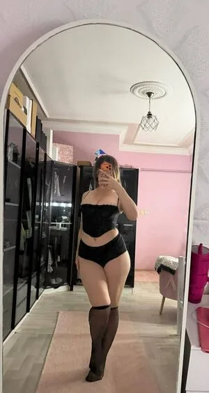 Riribebe123 OnlyFans Leaked Free Thumbnail Picture - #4fE5npLUOZ