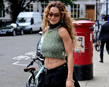 Rita Ora OnlyFans Leaked Free Thumbnail Picture - #JAd7eqmro5