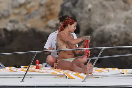 Rita Ora OnlyFans Leaked Free Thumbnail Picture - #rPLxCSenae