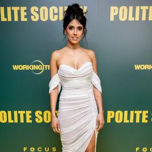 Ritu Arya Thumbnail Picture