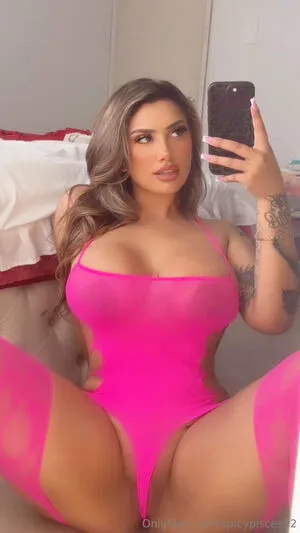 Ro Xee Thumbnail Picture