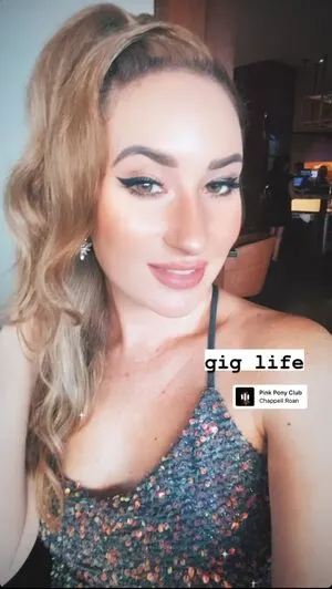 Robyn Adele Anderson OnlyFans Leaked Free Thumbnail Picture - #JuEEAmq42e