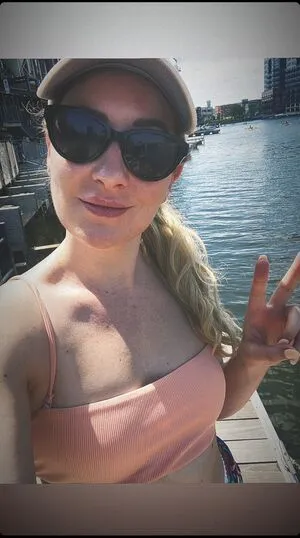 Robyn Adele Anderson OnlyFans Leaked Free Thumbnail Picture - #X8zr2VcWST