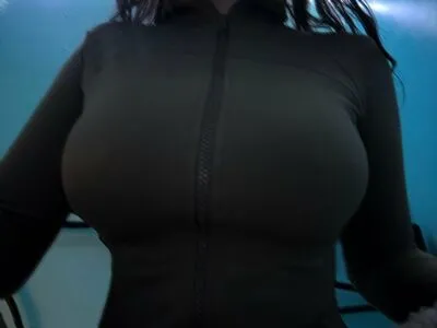 Robyn Thumbnail Picture
