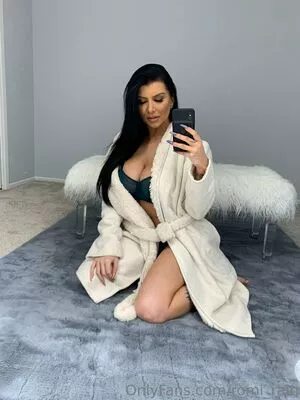 Romi Rain OnlyFans Leaked Free Thumbnail Picture - #e6XitX3RT2